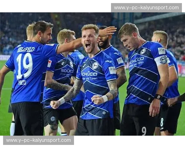 汉堡vs斯图加特:一场穿越时空的德甲对决,风情万种的城市碰撞 汉堡vs斯图加特:一场穿越时空的德甲对决,风情万种的城市碰撞